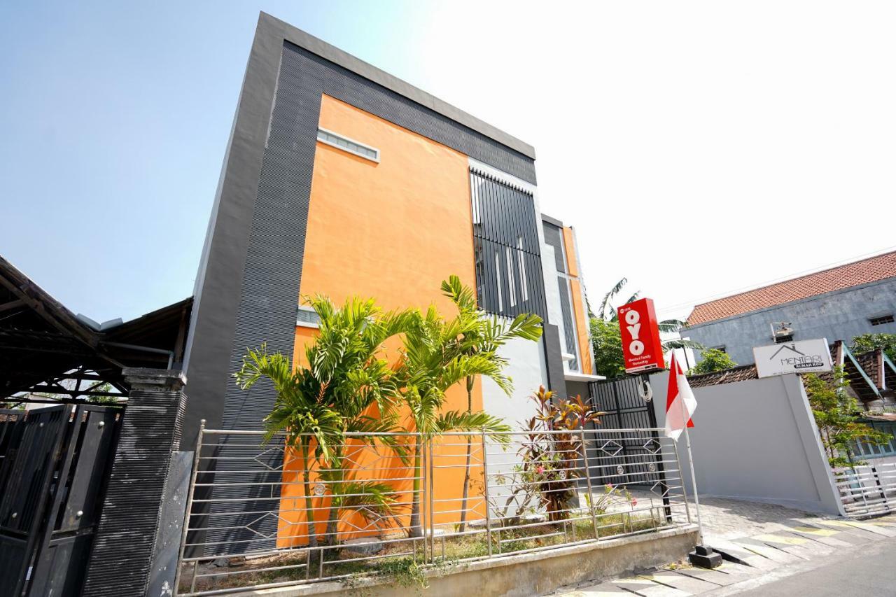 Oyo 1316 Mentari Family Homestay Probolinggo Exterior photo