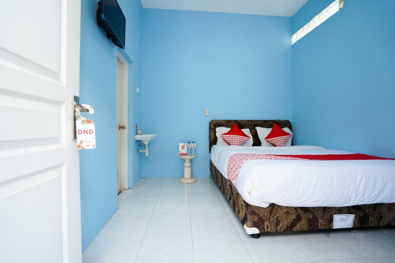 Oyo 1316 Mentari Family Homestay Probolinggo Exterior photo