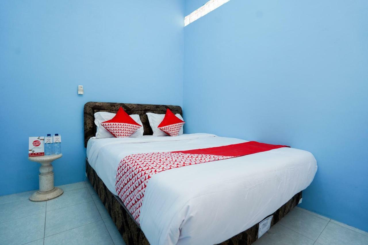 Oyo 1316 Mentari Family Homestay Probolinggo Exterior photo