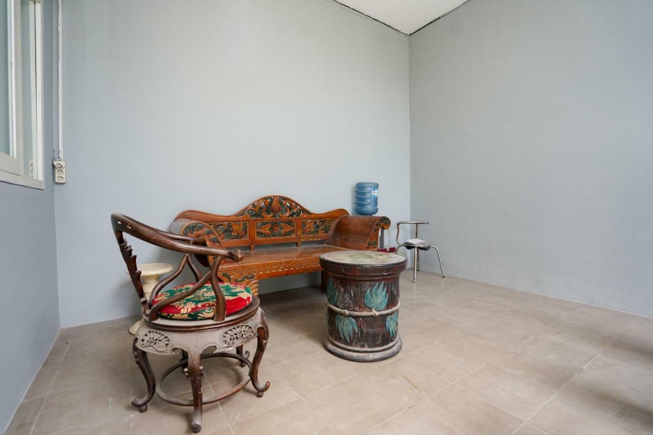 Oyo 1316 Mentari Family Homestay Probolinggo Exterior photo