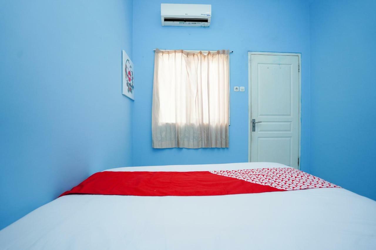 Oyo 1316 Mentari Family Homestay Probolinggo Exterior photo