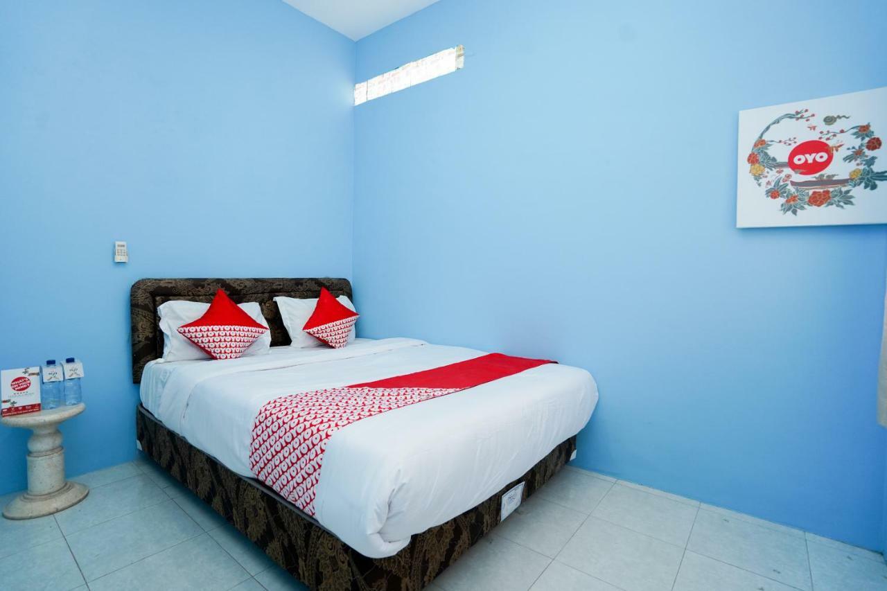 Oyo 1316 Mentari Family Homestay Probolinggo Exterior photo